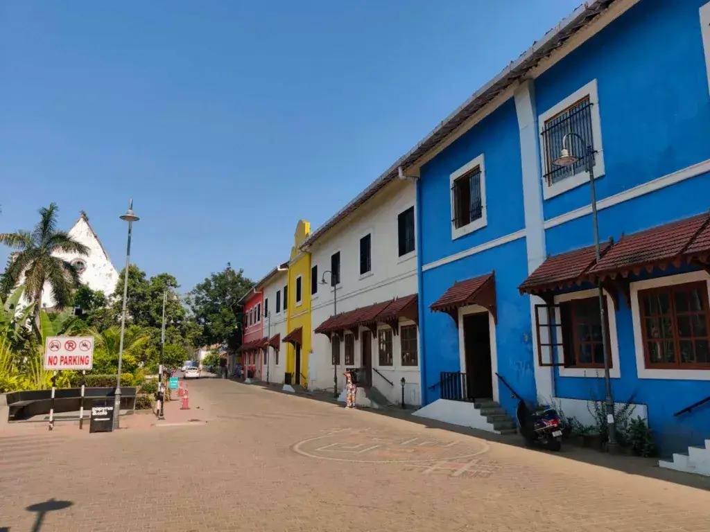 Industrial and utility monitoring system in Daman using IoT for manufacturing industries